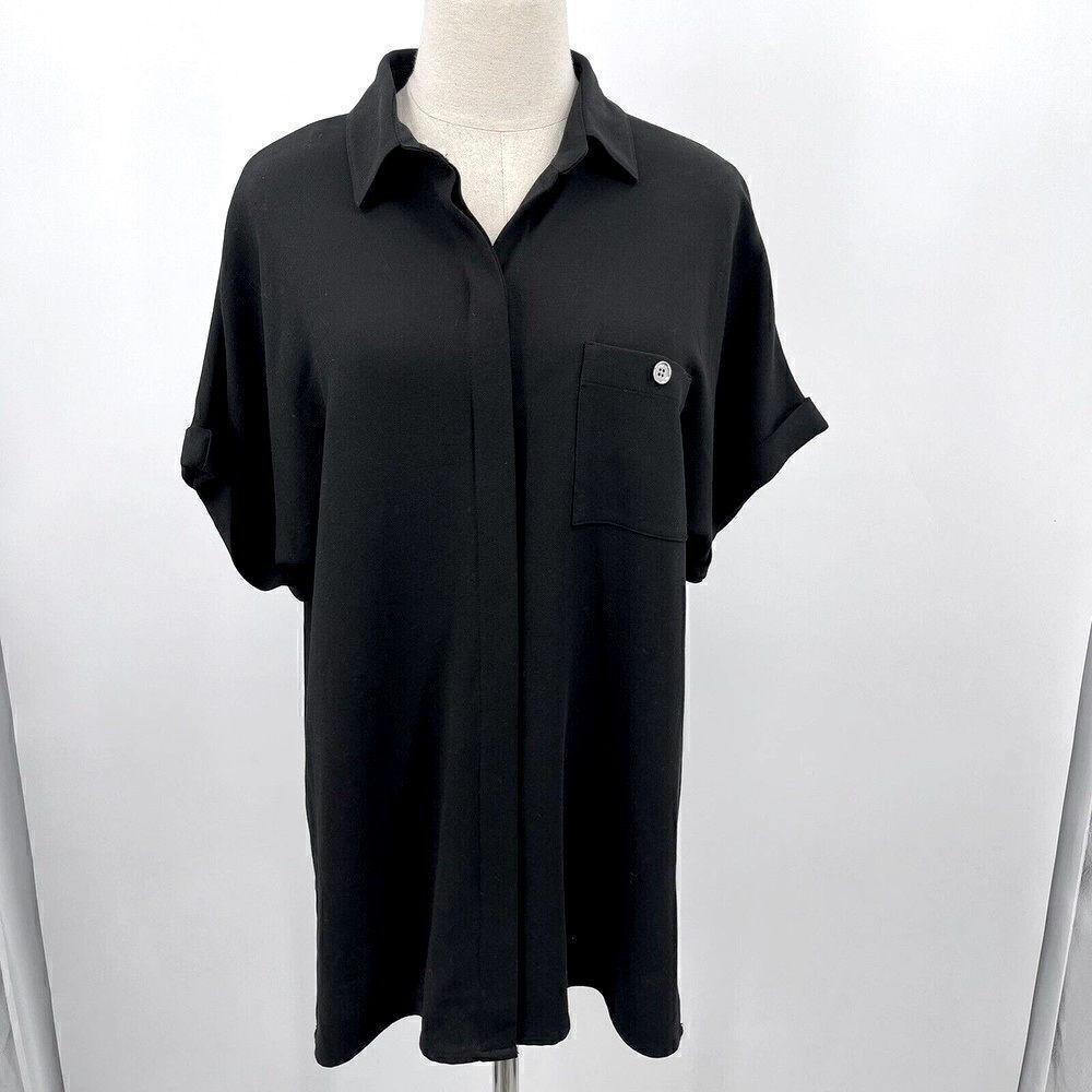 Worth New York womans blouse Oversized M black button down short sleeve BoxG